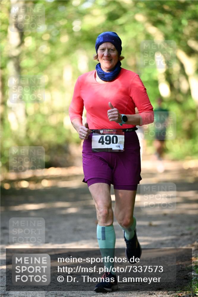 06.10.2024 - Bramfelder Halbmarathon 2024 Dr. Thomas Lammeyer http://msf.ph/oto/7337573 06.10.2024 10:22:08 Laufen 3, 490, 108 meine-sportfotos.de