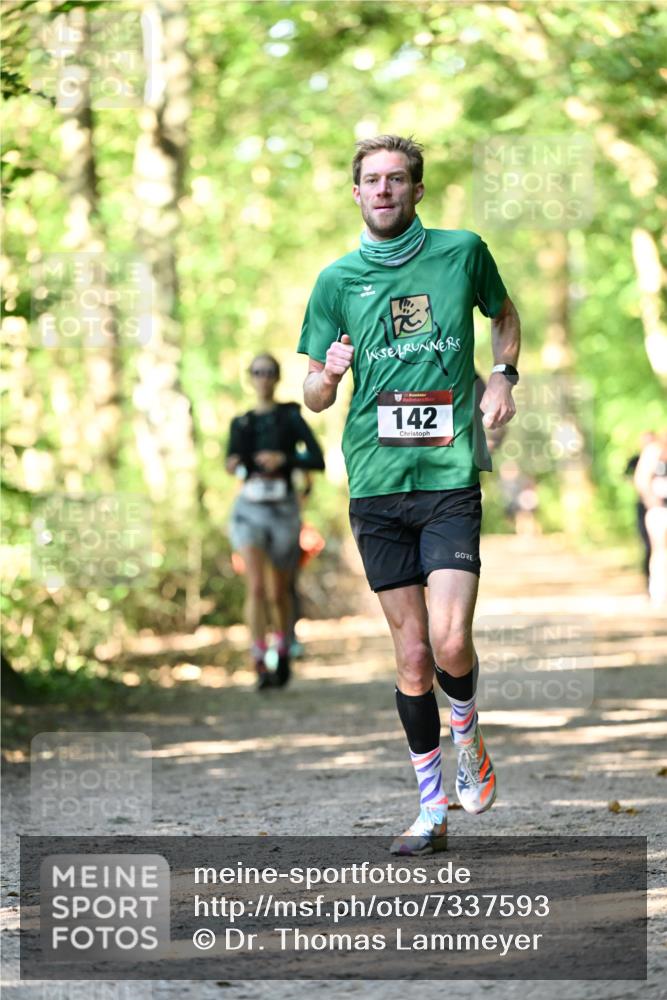 06.10.2024 - Bramfelder Halbmarathon 2024 Dr. Thomas Lammeyer http://msf.ph/oto/7337593 06.10.2024 10:22:15 Laufen 142 meine-sportfotos.de