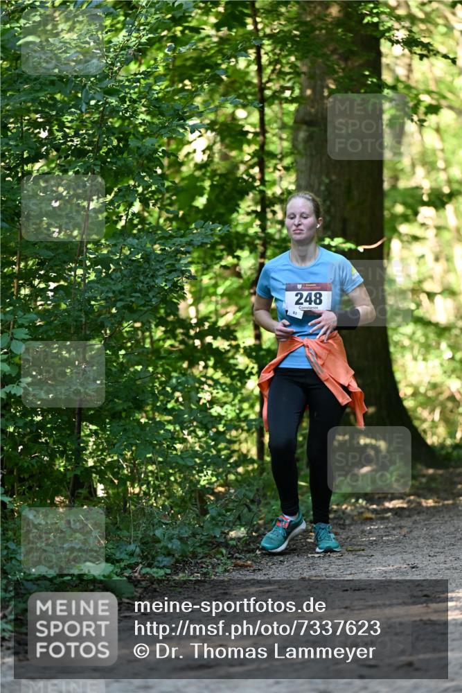 06.10.2024 - Bramfelder Halbmarathon 2024 Dr. Thomas Lammeyer http://msf.ph/oto/7337623 06.10.2024 10:22:21 Laufen 248 meine-sportfotos.de