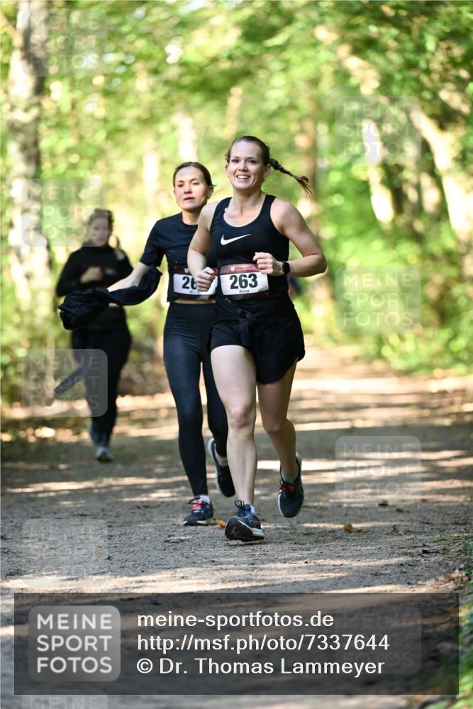 06.10.2024 - Bramfelder Halbmarathon 2024 Dr. Thomas Lammeyer http://msf.ph/oto/7337644 06.10.2024 10:22:26 Laufen 26, 263 meine-sportfotos.de
