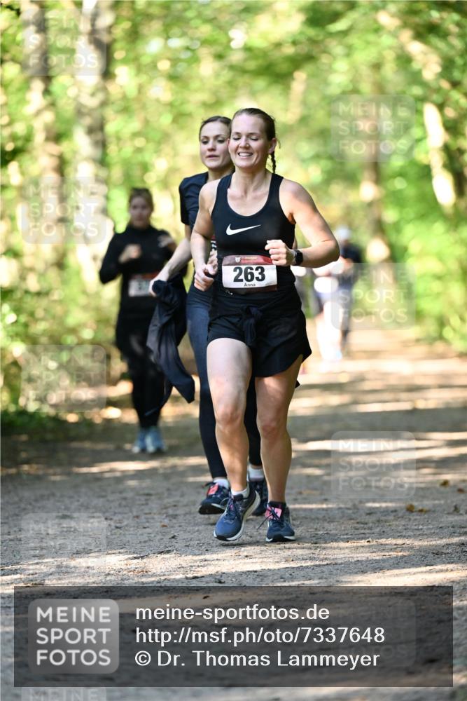 06.10.2024 - Bramfelder Halbmarathon 2024 Dr. Thomas Lammeyer http://msf.ph/oto/7337648 06.10.2024 10:22:26 Laufen 263 meine-sportfotos.de