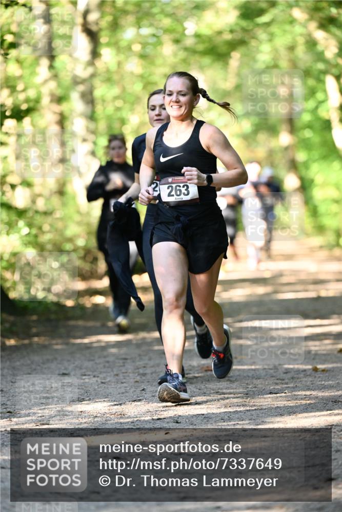 06.10.2024 - Bramfelder Halbmarathon 2024 Dr. Thomas Lammeyer http://msf.ph/oto/7337649 06.10.2024 10:22:26 Laufen 263 meine-sportfotos.de