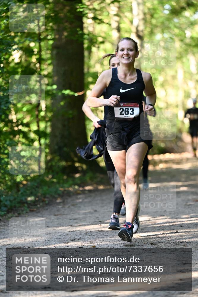 06.10.2024 - Bramfelder Halbmarathon 2024 Dr. Thomas Lammeyer http://msf.ph/oto/7337656 06.10.2024 10:22:27 Laufen 263 meine-sportfotos.de
