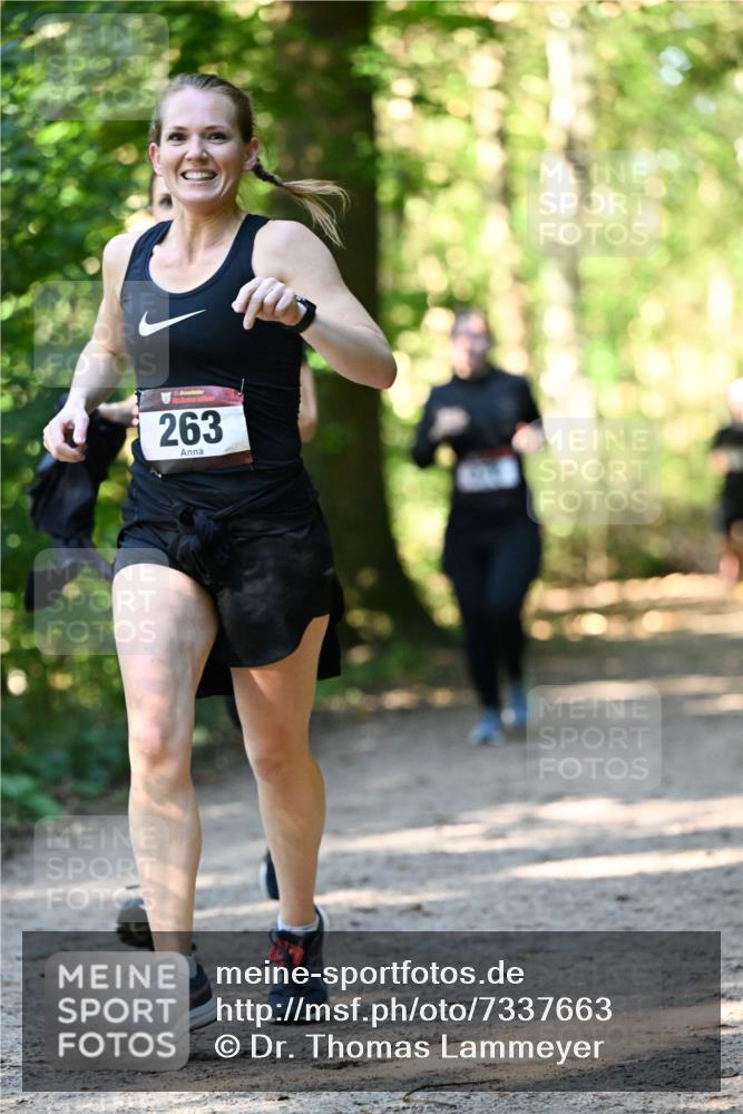 06.10.2024 - Bramfelder Halbmarathon 2024 Dr. Thomas Lammeyer http://msf.ph/oto/7337663 06.10.2024 10:22:28 Laufen 263 meine-sportfotos.de