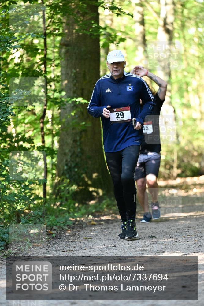 06.10.2024 - Bramfelder Halbmarathon 2024 Dr. Thomas Lammeyer http://msf.ph/oto/7337694 06.10.2024 10:22:39 Laufen 29, 45 meine-sportfotos.de