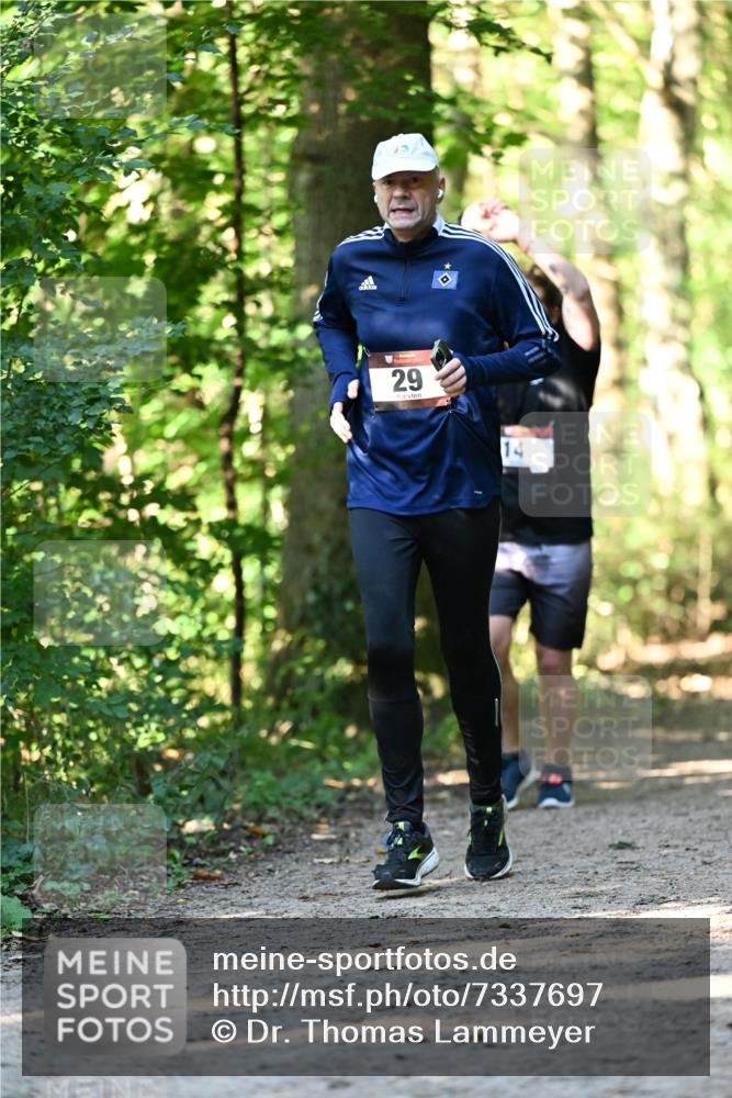 06.10.2024 - Bramfelder Halbmarathon 2024 Dr. Thomas Lammeyer http://msf.ph/oto/7337697 06.10.2024 10:22:40 Laufen 29, 14 meine-sportfotos.de