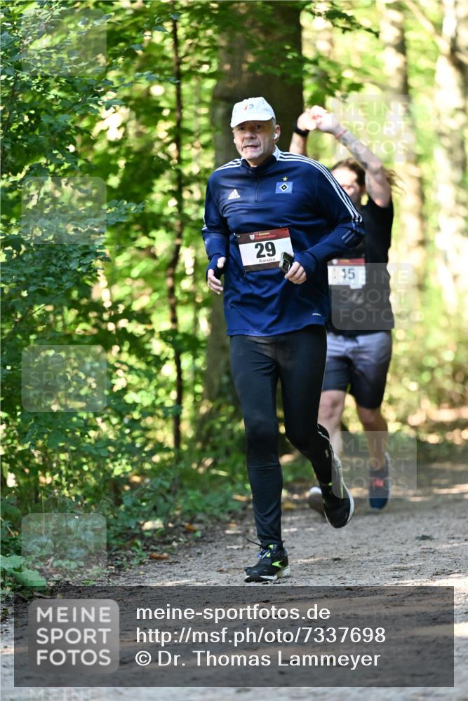 06.10.2024 - Bramfelder Halbmarathon 2024 Dr. Thomas Lammeyer http://msf.ph/oto/7337698 06.10.2024 10:22:40 Laufen 29, 45 meine-sportfotos.de