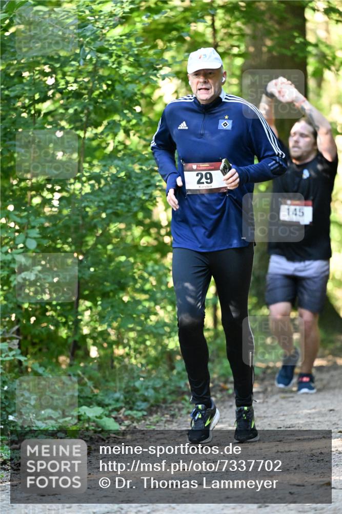 06.10.2024 - Bramfelder Halbmarathon 2024 Dr. Thomas Lammeyer http://msf.ph/oto/7337702 06.10.2024 10:22:40 Laufen 29, 145 meine-sportfotos.de