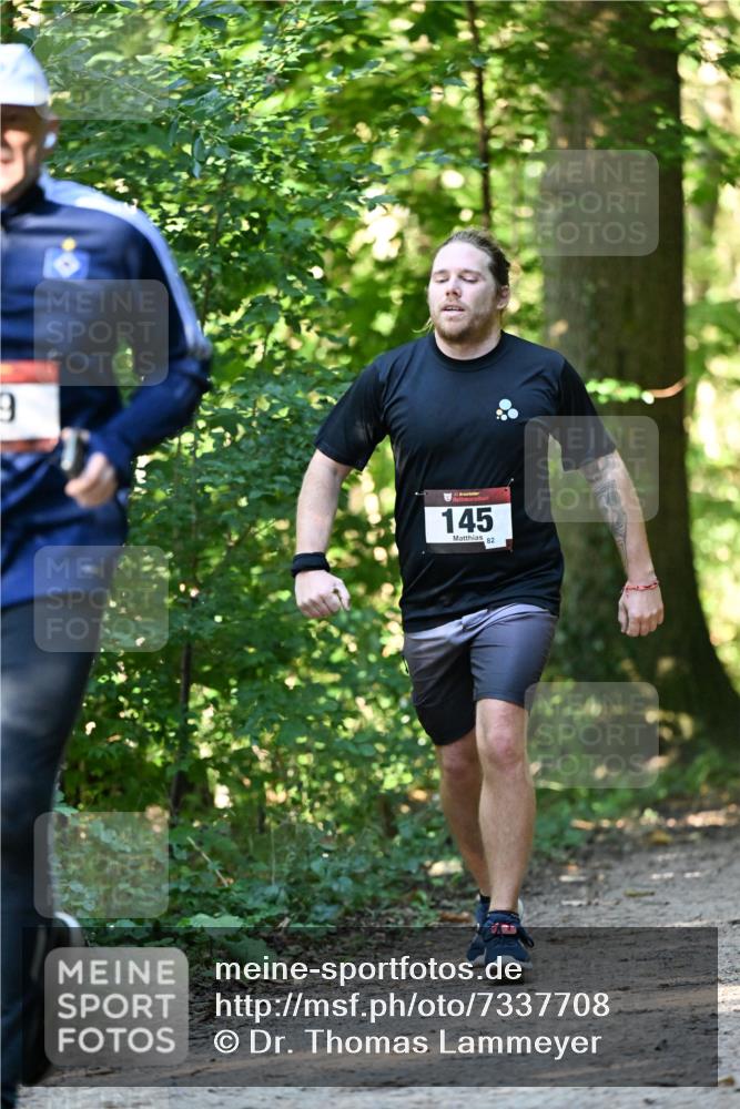 06.10.2024 - Bramfelder Halbmarathon 2024 Dr. Thomas Lammeyer http://msf.ph/oto/7337708 06.10.2024 10:22:42 Laufen 9, 33, 145, 82 meine-sportfotos.de