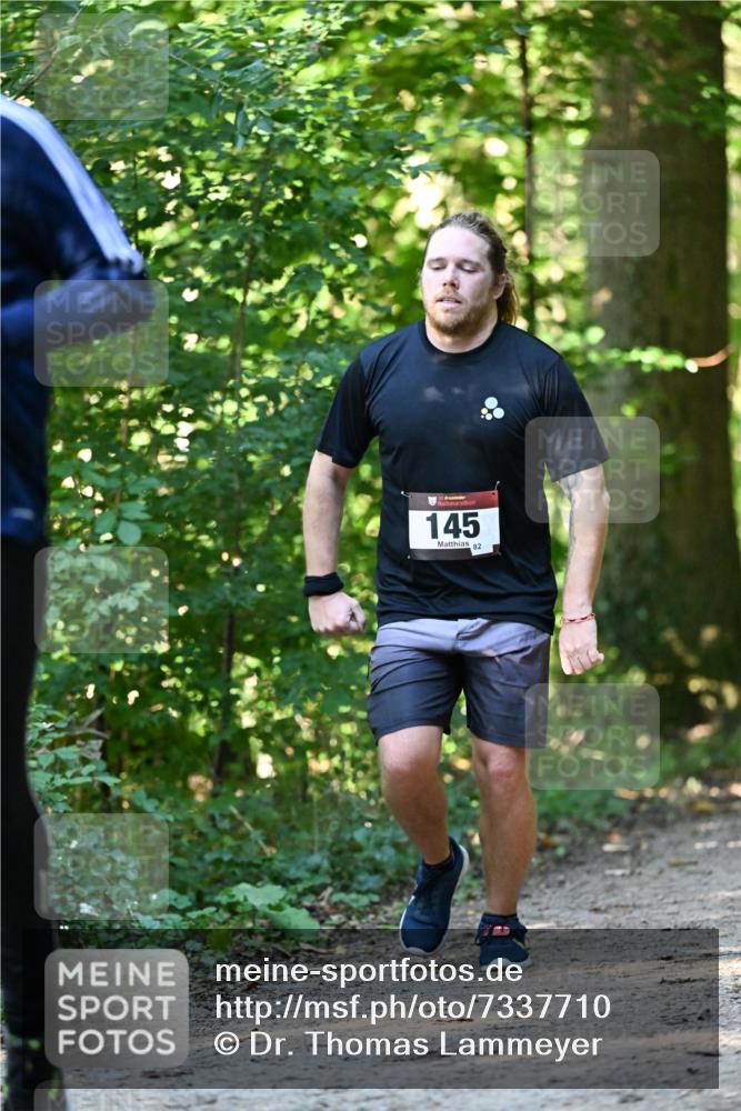 06.10.2024 - Bramfelder Halbmarathon 2024 Dr. Thomas Lammeyer http://msf.ph/oto/7337710 06.10.2024 10:22:42 Laufen 33, 145, 82 meine-sportfotos.de
