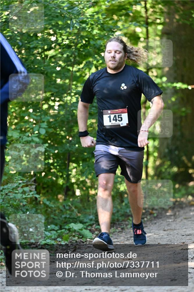 06.10.2024 - Bramfelder Halbmarathon 2024 Dr. Thomas Lammeyer http://msf.ph/oto/7337711 06.10.2024 10:22:42 Laufen 145, 82 meine-sportfotos.de
