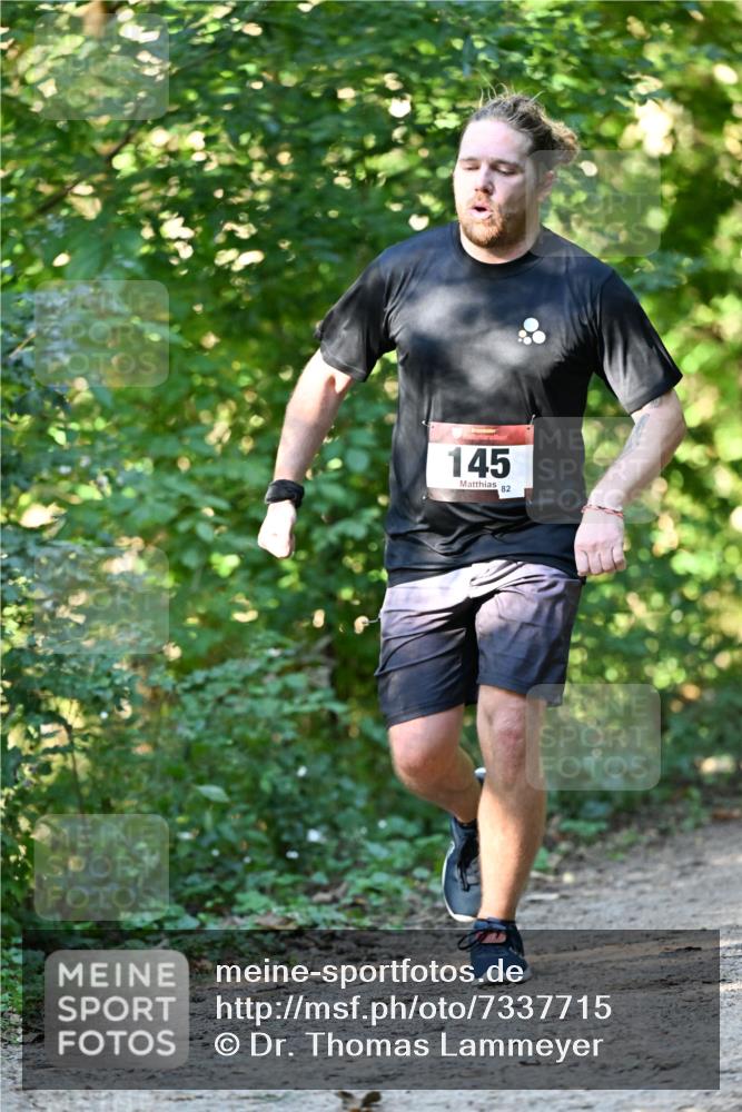 06.10.2024 - Bramfelder Halbmarathon 2024 Dr. Thomas Lammeyer http://msf.ph/oto/7337715 06.10.2024 10:22:43 Laufen 145, 82 meine-sportfotos.de