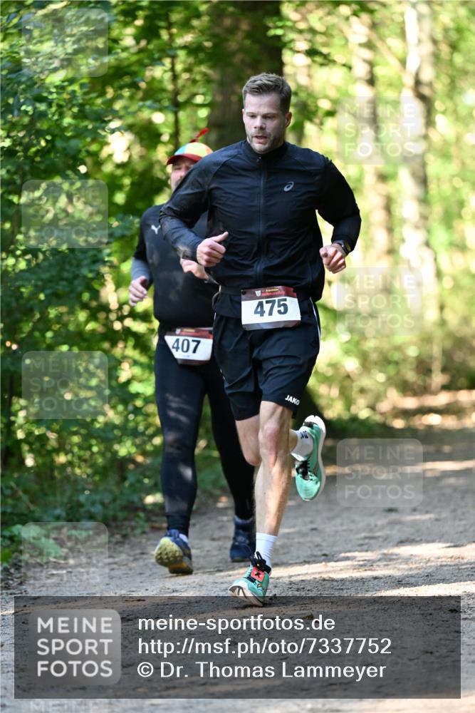 06.10.2024 - Bramfelder Halbmarathon 2024 Dr. Thomas Lammeyer http://msf.ph/oto/7337752 06.10.2024 10:23:01 Laufen 407, 475 meine-sportfotos.de