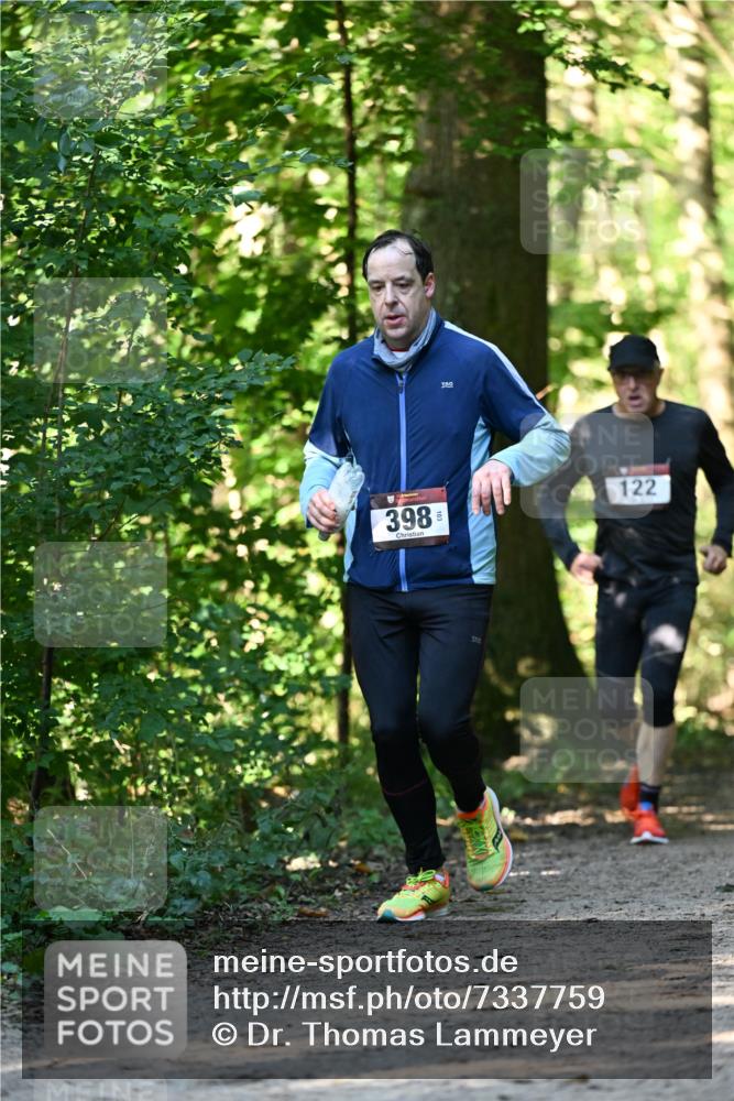 06.10.2024 - Bramfelder Halbmarathon 2024 Dr. Thomas Lammeyer http://msf.ph/oto/7337759 06.10.2024 10:23:09 Laufen 398, 122 meine-sportfotos.de
