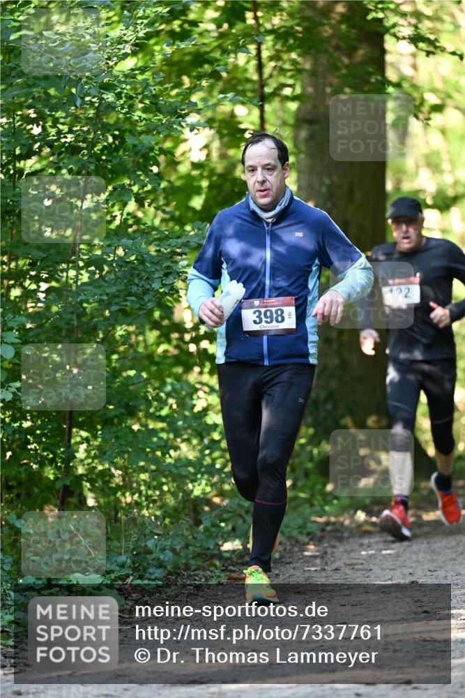06.10.2024 - Bramfelder Halbmarathon 2024 Dr. Thomas Lammeyer http://msf.ph/oto/7337761 06.10.2024 10:23:09 Laufen 398, 122 meine-sportfotos.de