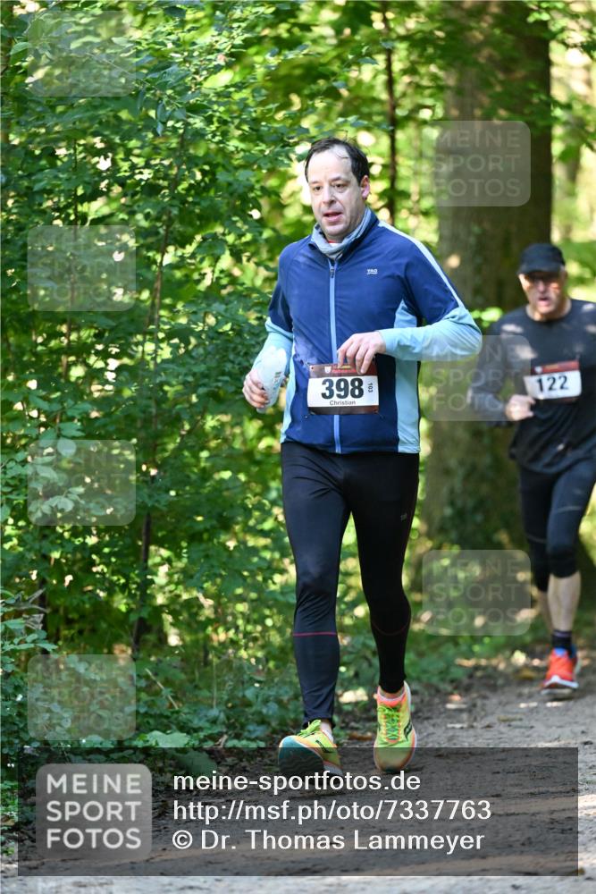 06.10.2024 - Bramfelder Halbmarathon 2024 Dr. Thomas Lammeyer http://msf.ph/oto/7337763 06.10.2024 10:23:10 Laufen 398, 122 meine-sportfotos.de