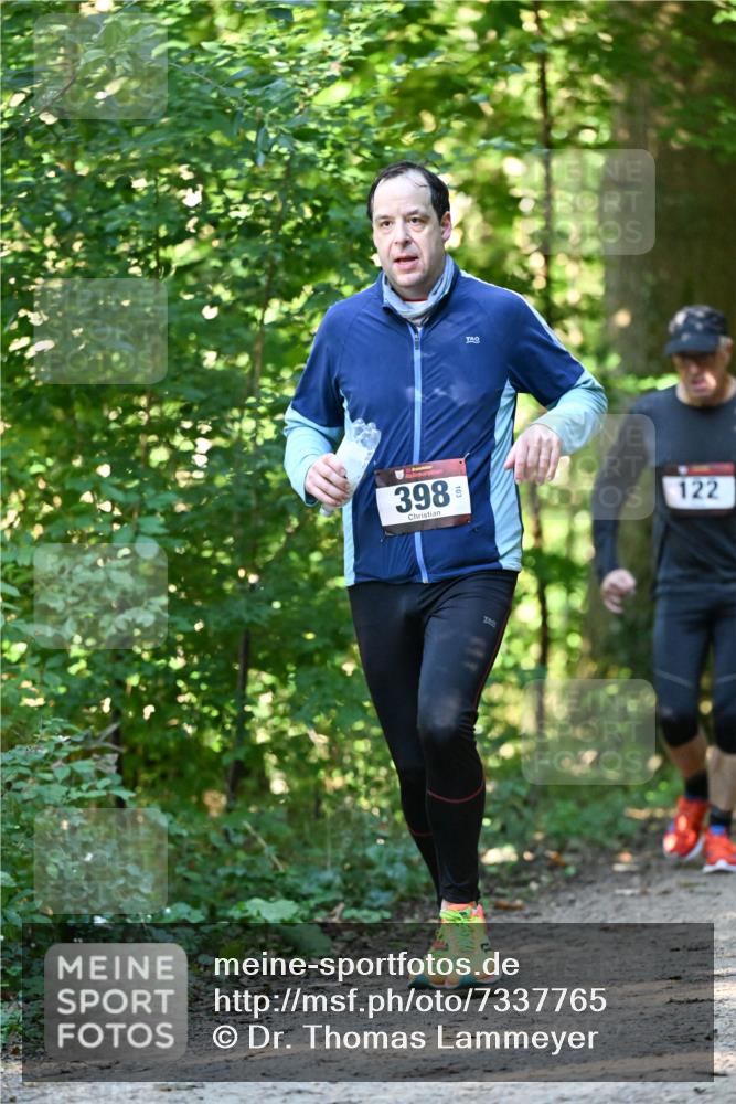 06.10.2024 - Bramfelder Halbmarathon 2024 Dr. Thomas Lammeyer http://msf.ph/oto/7337765 06.10.2024 10:23:10 Laufen 398, 122 meine-sportfotos.de