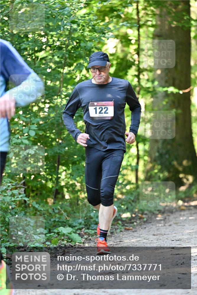 06.10.2024 - Bramfelder Halbmarathon 2024 Dr. Thomas Lammeyer http://msf.ph/oto/7337771 06.10.2024 10:23:11 Laufen 122 meine-sportfotos.de