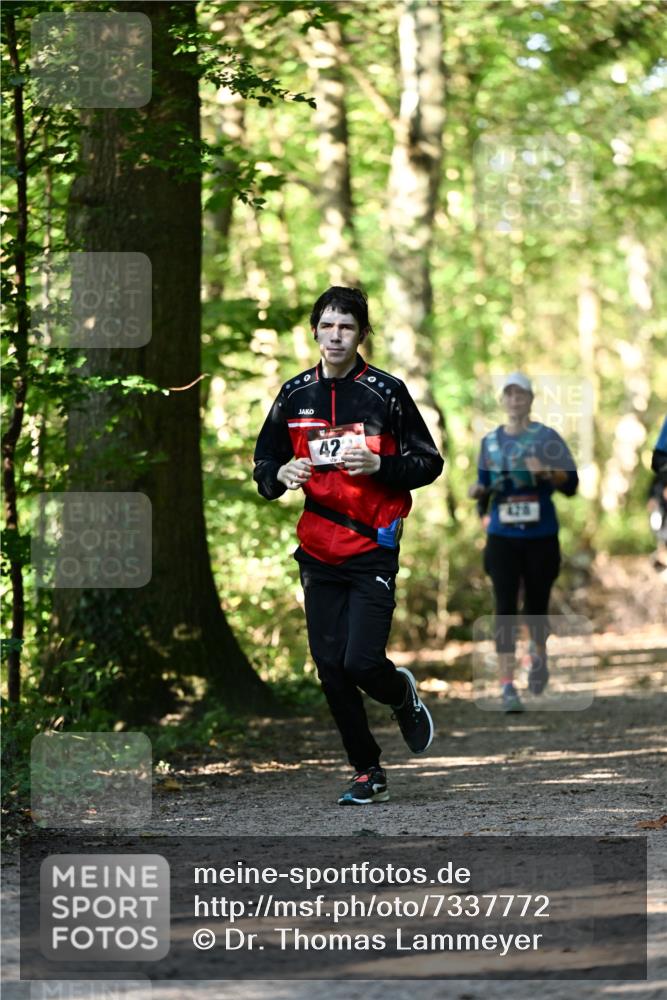 06.10.2024 - Bramfelder Halbmarathon 2024 Dr. Thomas Lammeyer http://msf.ph/oto/7337772 06.10.2024 10:23:13 Laufen 42 meine-sportfotos.de