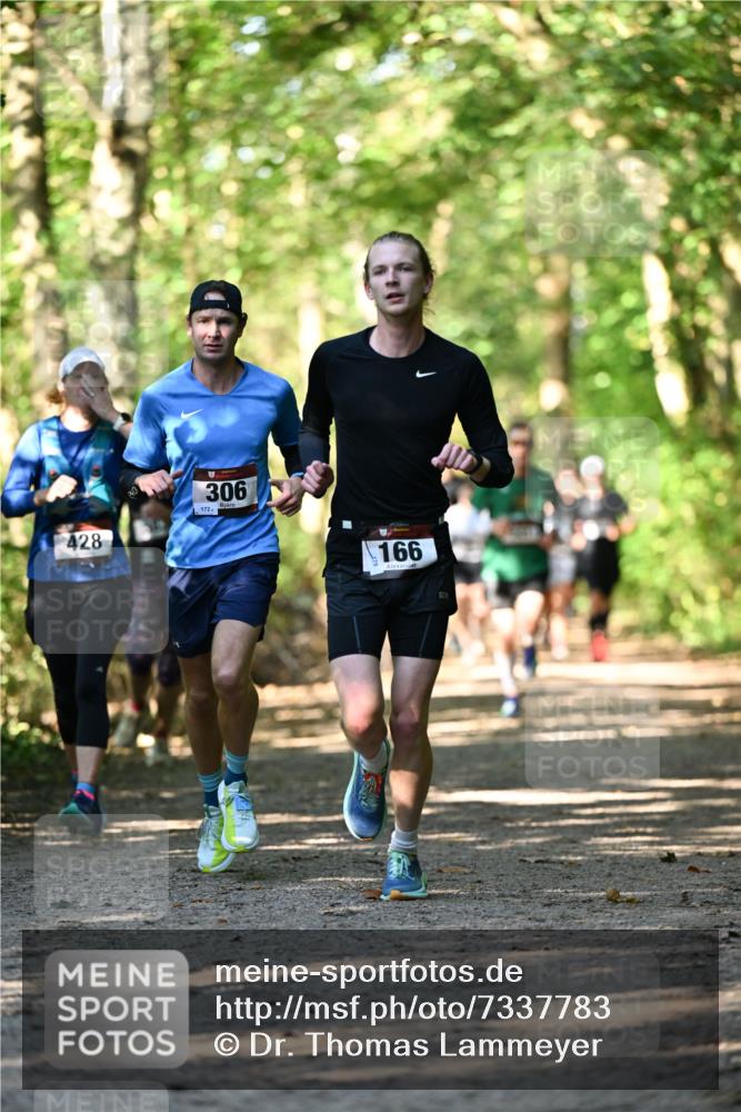 06.10.2024 - Bramfelder Halbmarathon 2024 Dr. Thomas Lammeyer http://msf.ph/oto/7337783 06.10.2024 10:23:15 Laufen 428, 172, 306, 166 meine-sportfotos.de