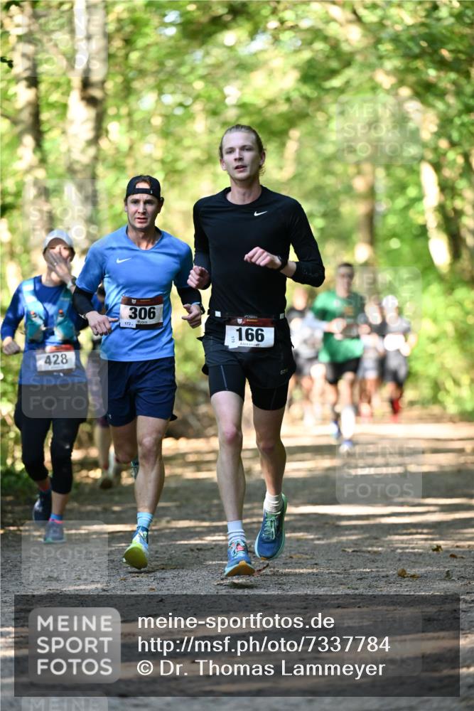 06.10.2024 - Bramfelder Halbmarathon 2024 Dr. Thomas Lammeyer http://msf.ph/oto/7337784 06.10.2024 10:23:15 Laufen 428, 172, 306, 166 meine-sportfotos.de