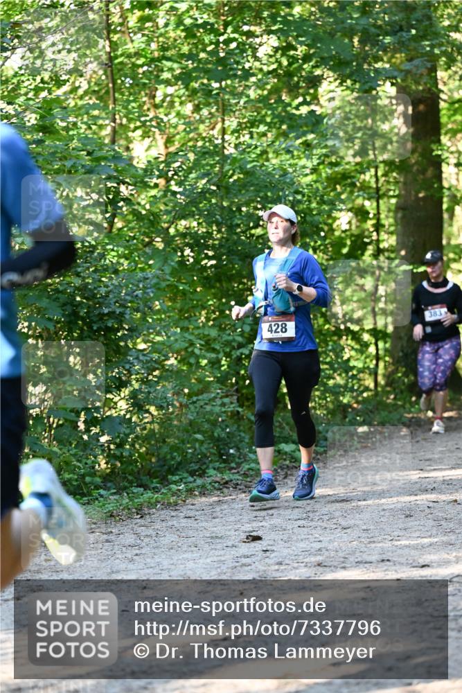 06.10.2024 - Bramfelder Halbmarathon 2024 Dr. Thomas Lammeyer http://msf.ph/oto/7337796 06.10.2024 10:23:18 Laufen 383, 428 meine-sportfotos.de