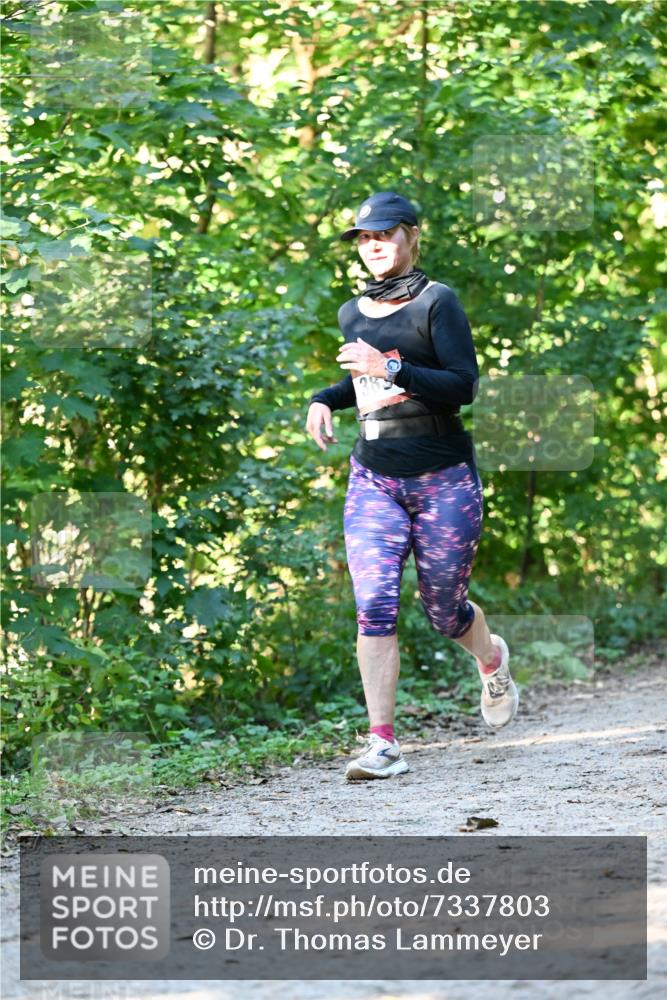 06.10.2024 - Bramfelder Halbmarathon 2024 Dr. Thomas Lammeyer http://msf.ph/oto/7337803 06.10.2024 10:23:21 Laufen  meine-sportfotos.de