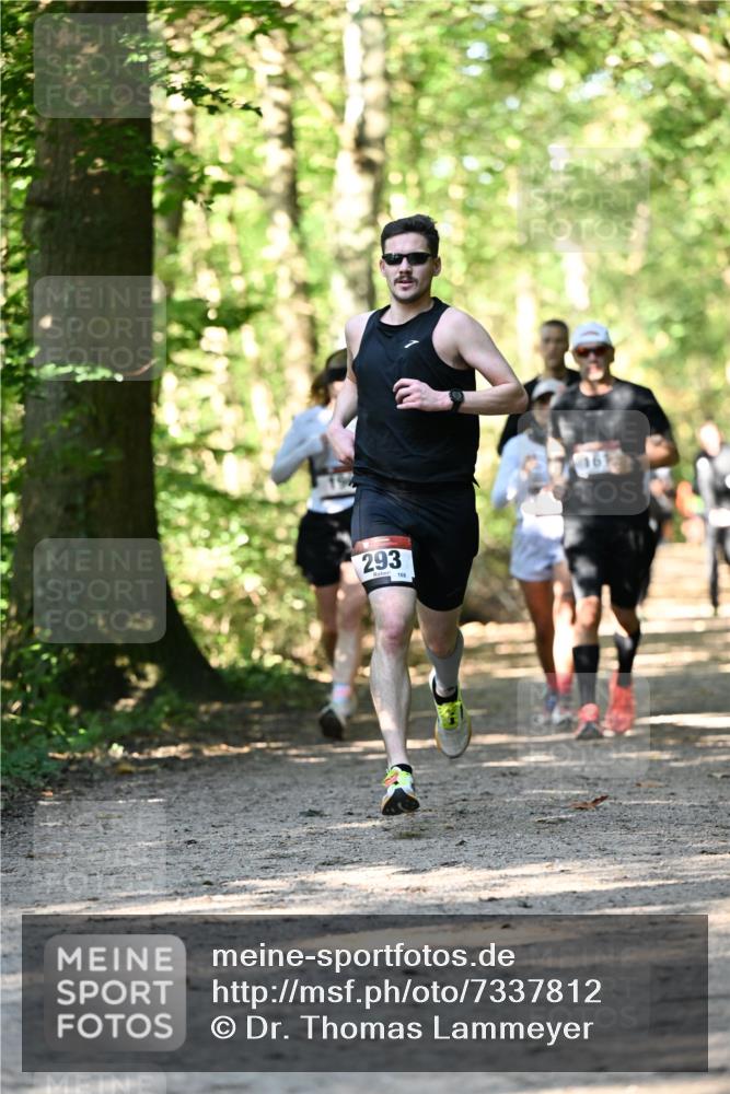 06.10.2024 - Bramfelder Halbmarathon 2024 Dr. Thomas Lammeyer http://msf.ph/oto/7337812 06.10.2024 10:23:26 Laufen 293 meine-sportfotos.de