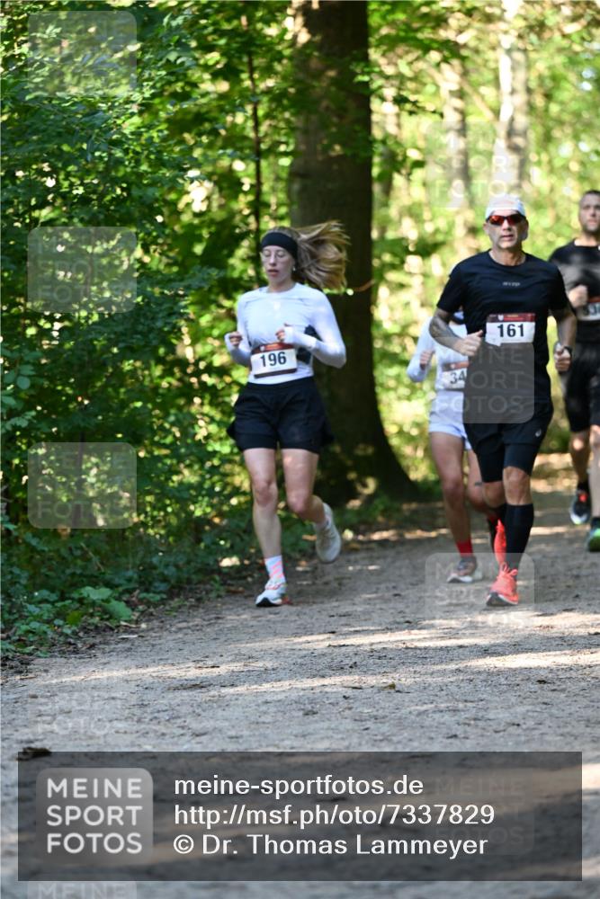 06.10.2024 - Bramfelder Halbmarathon 2024 Dr. Thomas Lammeyer http://msf.ph/oto/7337829 06.10.2024 10:23:28 Laufen 196, 34, 161 meine-sportfotos.de