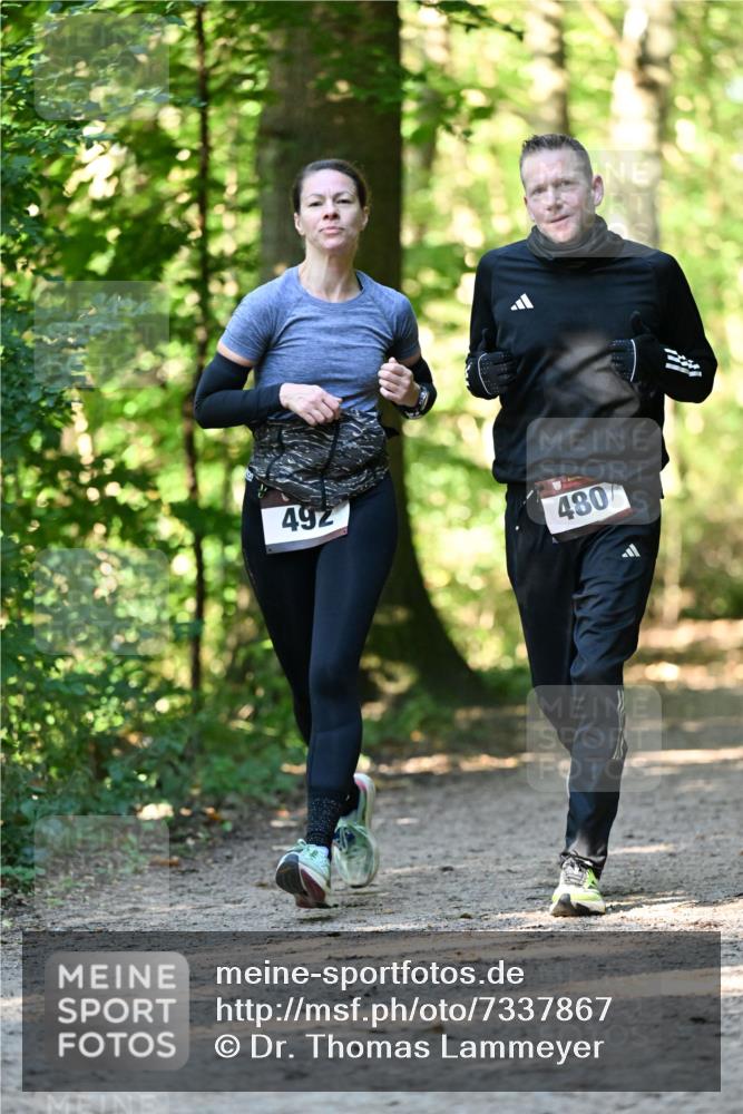 06.10.2024 - Bramfelder Halbmarathon 2024 Dr. Thomas Lammeyer http://msf.ph/oto/7337867 06.10.2024 10:23:37 Laufen 492, 480 meine-sportfotos.de