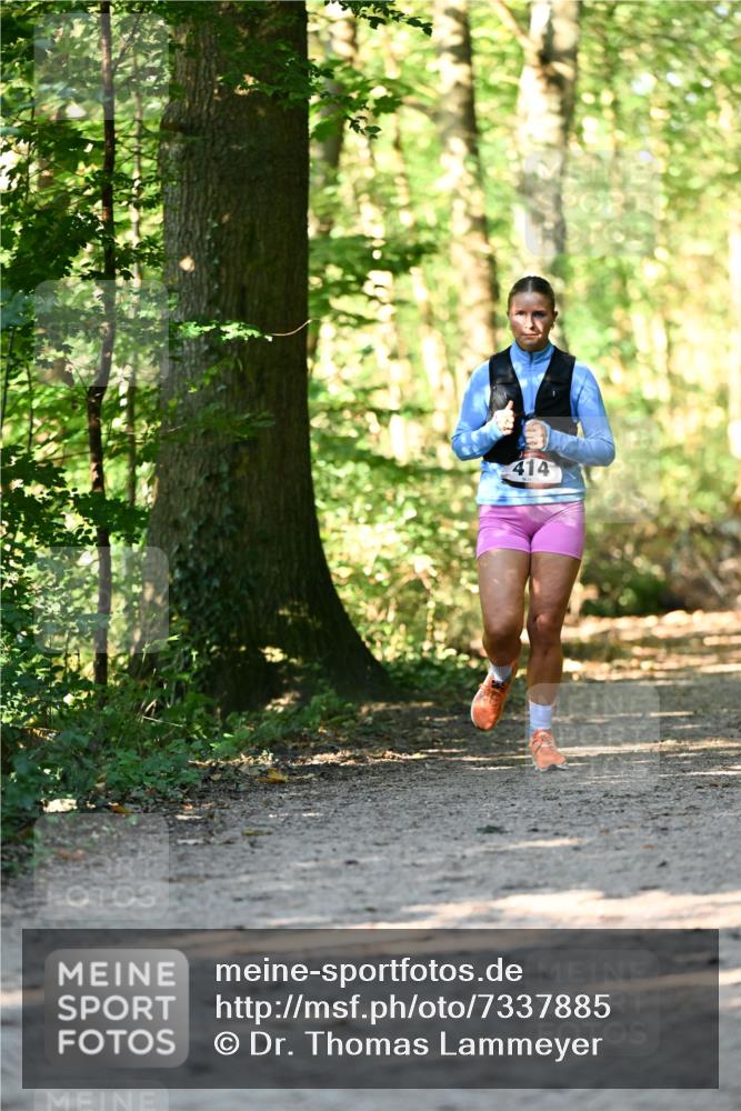 06.10.2024 - Bramfelder Halbmarathon 2024 Dr. Thomas Lammeyer http://msf.ph/oto/7337885 06.10.2024 10:23:45 Laufen 414 meine-sportfotos.de
