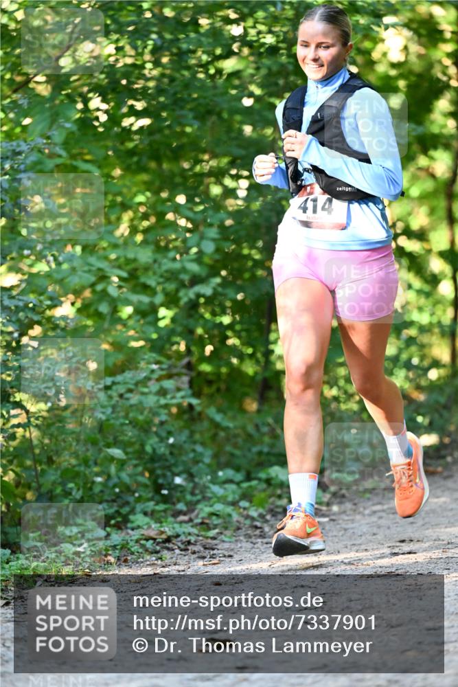 06.10.2024 - Bramfelder Halbmarathon 2024 Dr. Thomas Lammeyer http://msf.ph/oto/7337901 06.10.2024 10:23:48 Laufen 414 meine-sportfotos.de