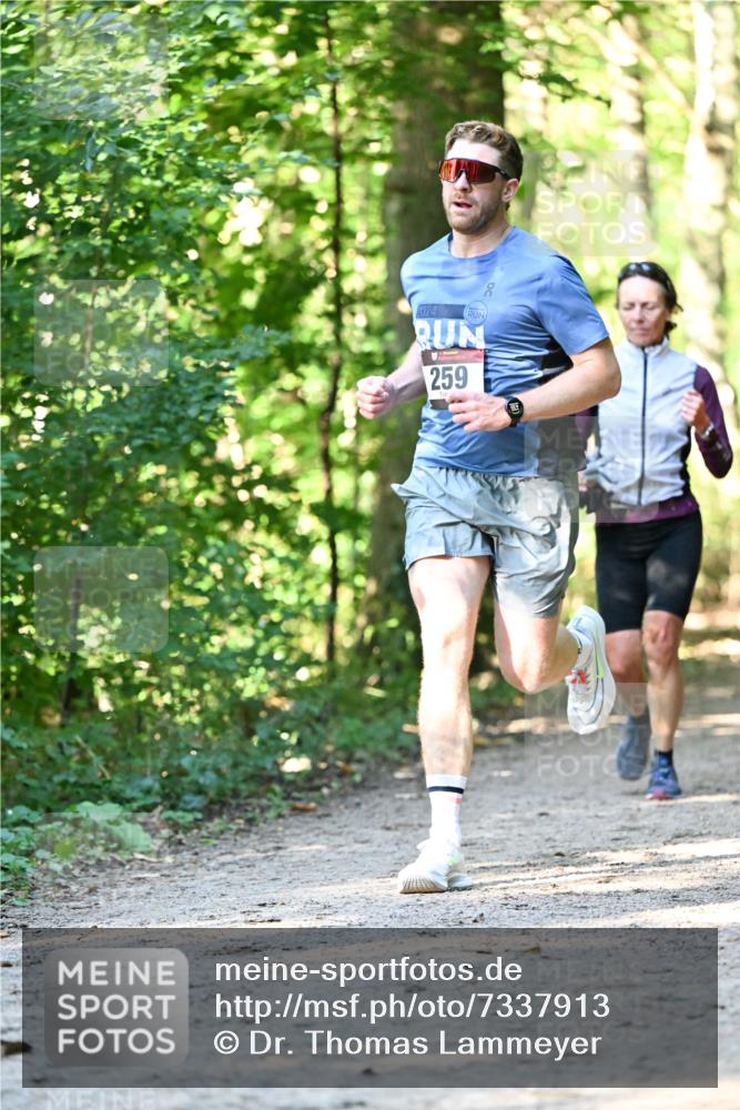 06.10.2024 - Bramfelder Halbmarathon 2024 Dr. Thomas Lammeyer http://msf.ph/oto/7337913 06.10.2024 10:24:02 Laufen 2024, 259 meine-sportfotos.de