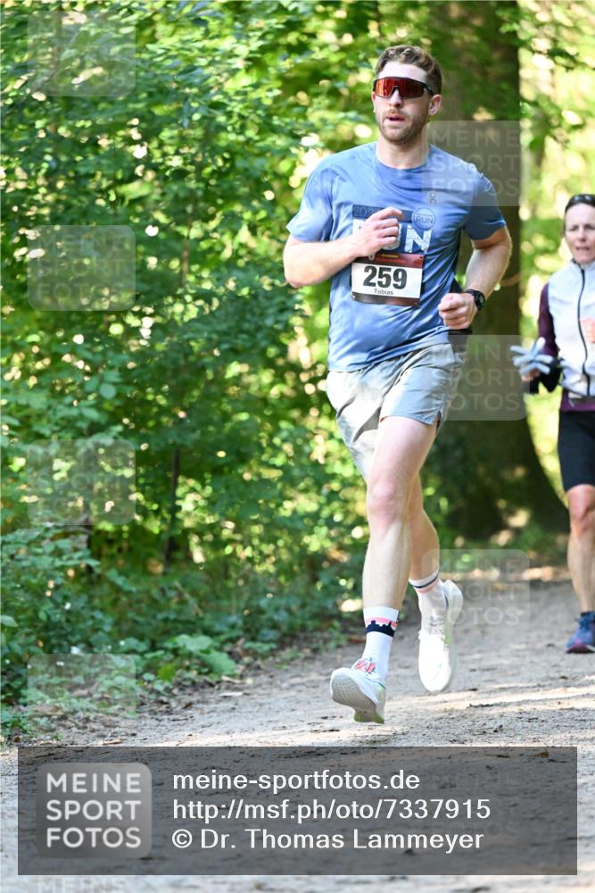06.10.2024 - Bramfelder Halbmarathon 2024 Dr. Thomas Lammeyer http://msf.ph/oto/7337915 06.10.2024 10:24:03 Laufen 202, 259 meine-sportfotos.de