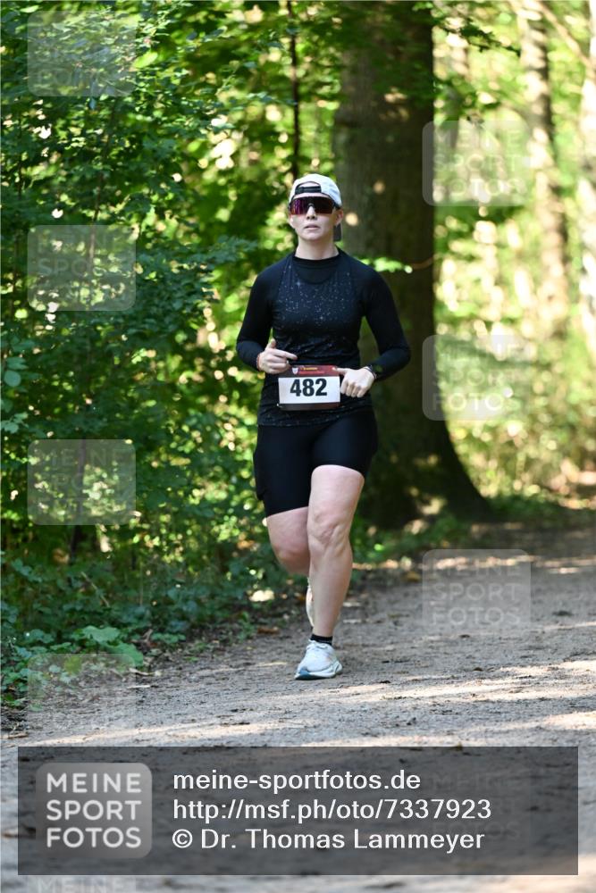 06.10.2024 - Bramfelder Halbmarathon 2024 Dr. Thomas Lammeyer http://msf.ph/oto/7337923 06.10.2024 10:24:07 Laufen 482 meine-sportfotos.de