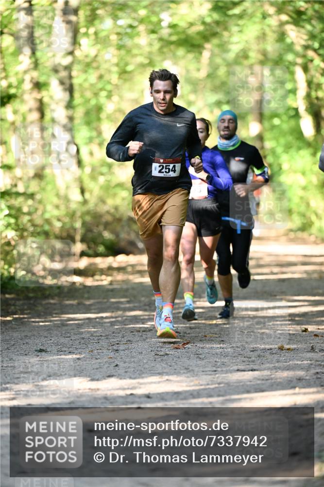 06.10.2024 - Bramfelder Halbmarathon 2024 Dr. Thomas Lammeyer http://msf.ph/oto/7337942 06.10.2024 10:24:14 Laufen 254 meine-sportfotos.de
