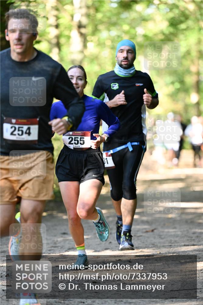 06.10.2024 - Bramfelder Halbmarathon 2024 Dr. Thomas Lammeyer http://msf.ph/oto/7337953 06.10.2024 10:24:16 Laufen 254, 33, 255, 65, 01 meine-sportfotos.de