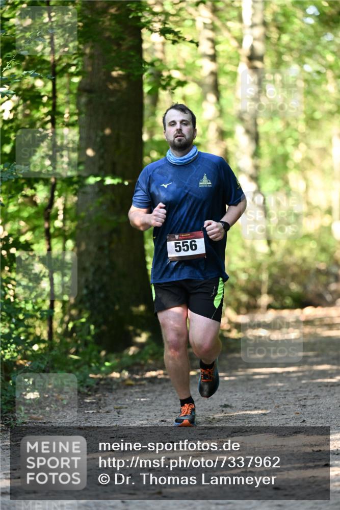 06.10.2024 - Bramfelder Halbmarathon 2024 Dr. Thomas Lammeyer http://msf.ph/oto/7337962 06.10.2024 10:24:20 Laufen 556 meine-sportfotos.de