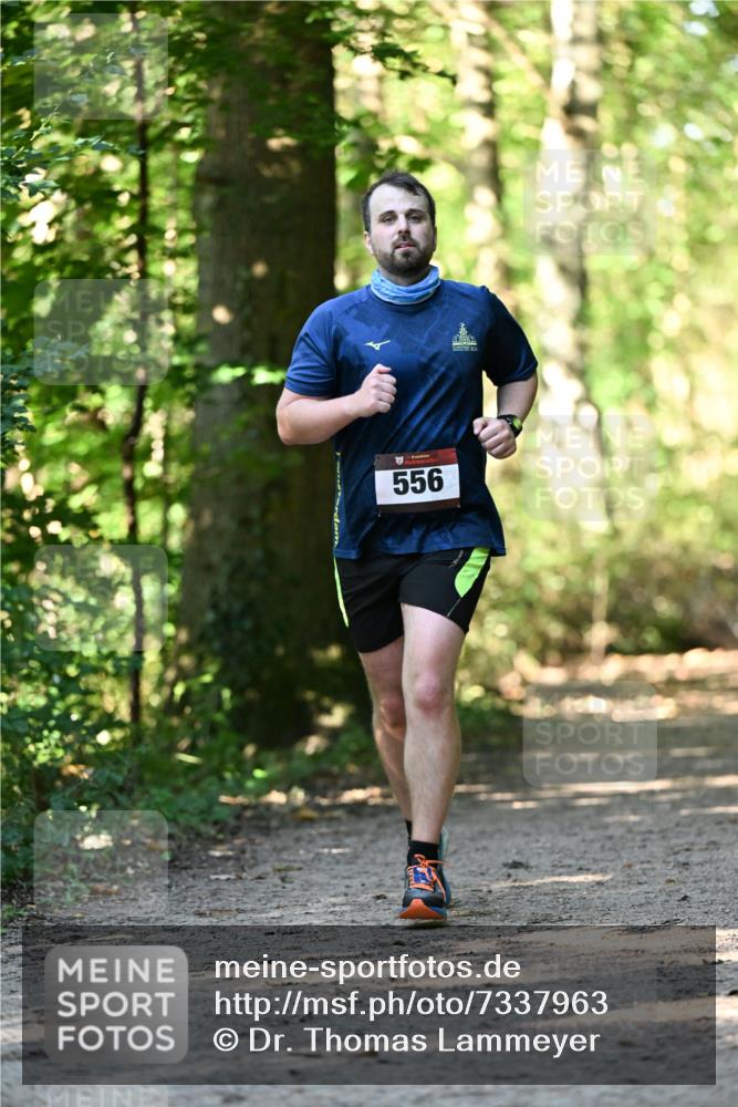 06.10.2024 - Bramfelder Halbmarathon 2024 Dr. Thomas Lammeyer http://msf.ph/oto/7337963 06.10.2024 10:24:20 Laufen 556 meine-sportfotos.de