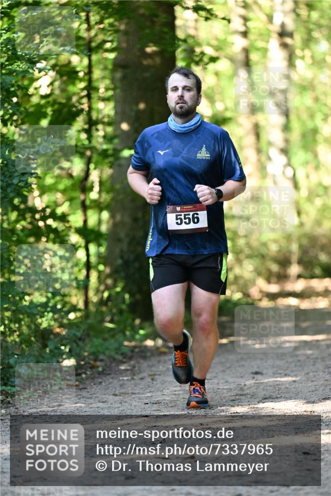06.10.2024 - Bramfelder Halbmarathon 2024 Dr. Thomas Lammeyer http://msf.ph/oto/7337965 06.10.2024 10:24:20 Laufen 556 meine-sportfotos.de