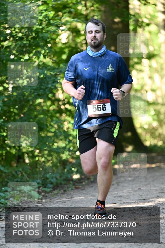 06.10.2024 - Bramfelder Halbmarathon 2024 Dr. Thomas Lammeyer http://msf.ph/oto/7337970 06.10.2024 10:24:21 Laufen 556 meine-sportfotos.de