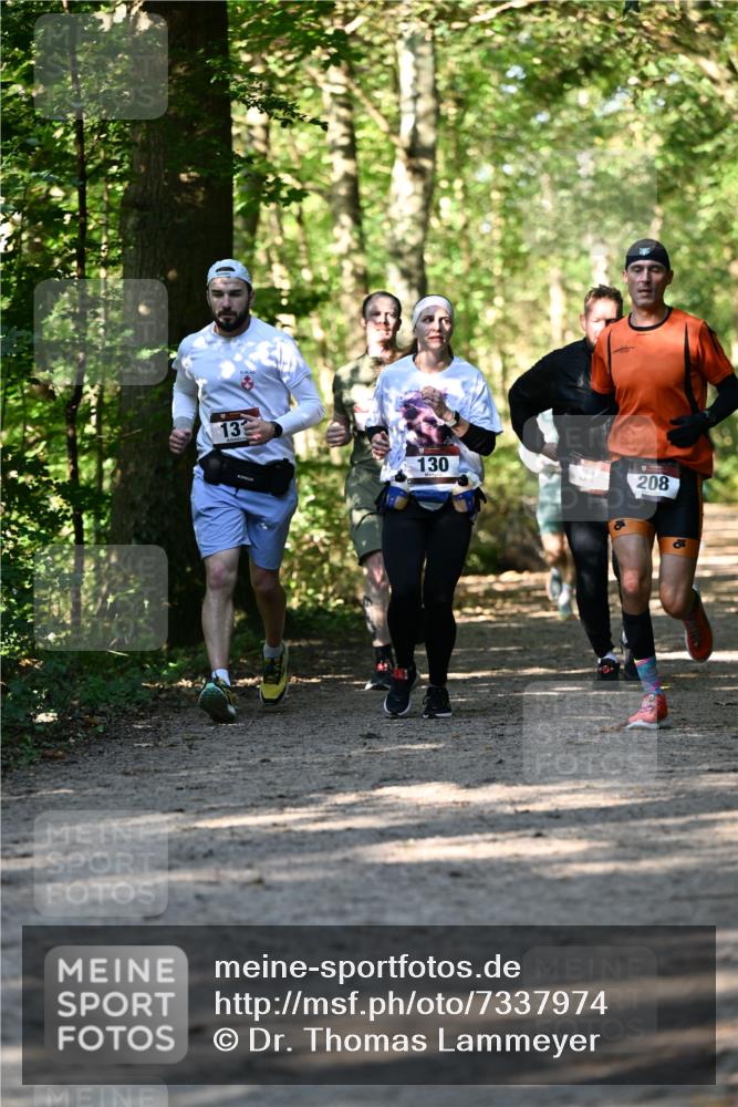 06.10.2024 - Bramfelder Halbmarathon 2024 Dr. Thomas Lammeyer http://msf.ph/oto/7337974 06.10.2024 10:24:28 Laufen 13, 130, 208 meine-sportfotos.de