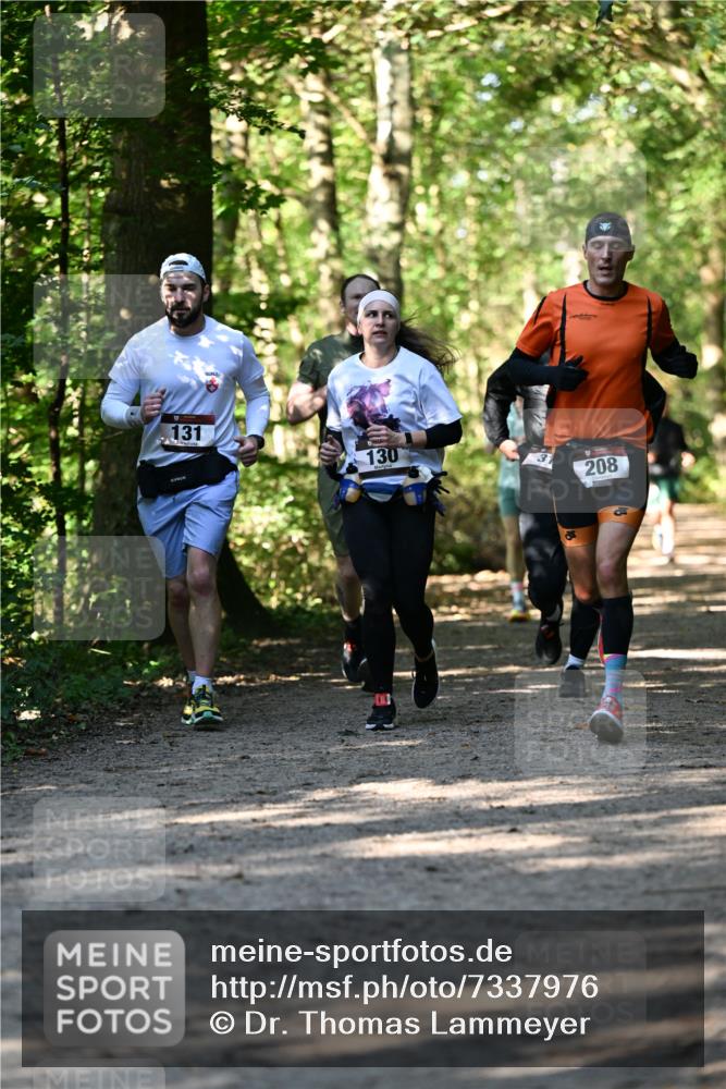 06.10.2024 - Bramfelder Halbmarathon 2024 Dr. Thomas Lammeyer http://msf.ph/oto/7337976 06.10.2024 10:24:28 Laufen 131, 130, 3, 208 meine-sportfotos.de