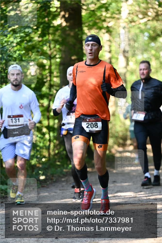 06.10.2024 - Bramfelder Halbmarathon 2024 Dr. Thomas Lammeyer http://msf.ph/oto/7337981 06.10.2024 10:24:30 Laufen 131, 208, 2 meine-sportfotos.de