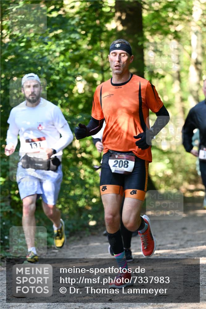 06.10.2024 - Bramfelder Halbmarathon 2024 Dr. Thomas Lammeyer http://msf.ph/oto/7337983 06.10.2024 10:24:30 Laufen 131, 208 meine-sportfotos.de
