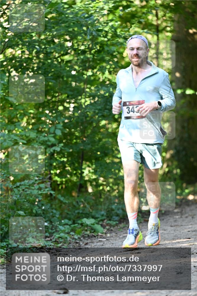 06.10.2024 - Bramfelder Halbmarathon 2024 Dr. Thomas Lammeyer http://msf.ph/oto/7337997 06.10.2024 10:24:34 Laufen 343 meine-sportfotos.de
