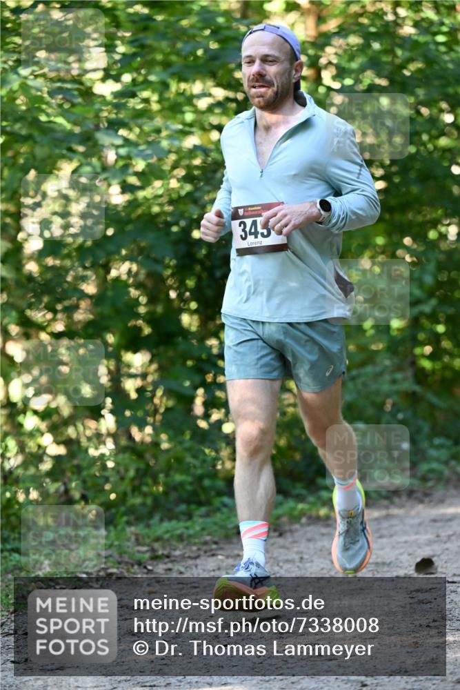 06.10.2024 - Bramfelder Halbmarathon 2024 Dr. Thomas Lammeyer http://msf.ph/oto/7338008 06.10.2024 10:24:36 Laufen 345 meine-sportfotos.de