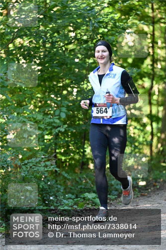 06.10.2024 - Bramfelder Halbmarathon 2024 Dr. Thomas Lammeyer http://msf.ph/oto/7338014 06.10.2024 10:24:38 Laufen 564, 120 meine-sportfotos.de