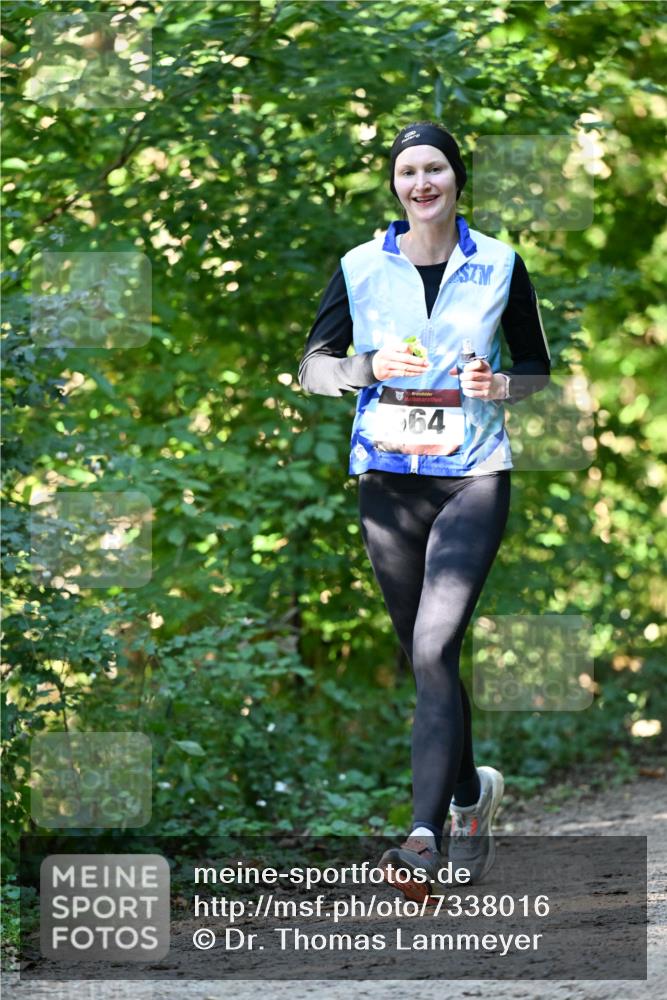 06.10.2024 - Bramfelder Halbmarathon 2024 Dr. Thomas Lammeyer http://msf.ph/oto/7338016 06.10.2024 10:24:38 Laufen 664 meine-sportfotos.de