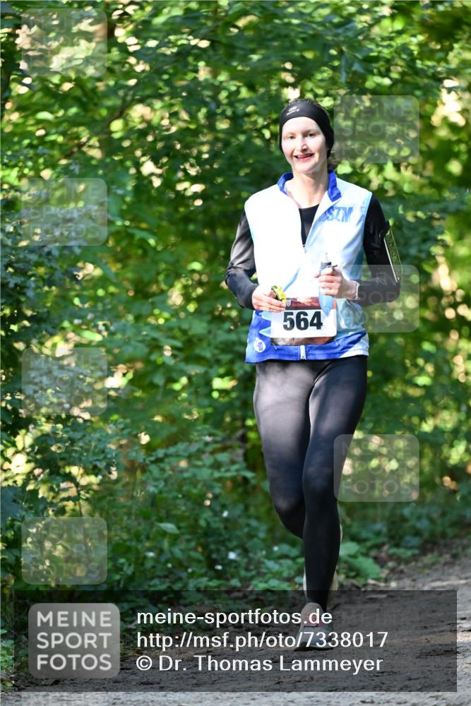 06.10.2024 - Bramfelder Halbmarathon 2024 Dr. Thomas Lammeyer http://msf.ph/oto/7338017 06.10.2024 10:24:39 Laufen 564 meine-sportfotos.de